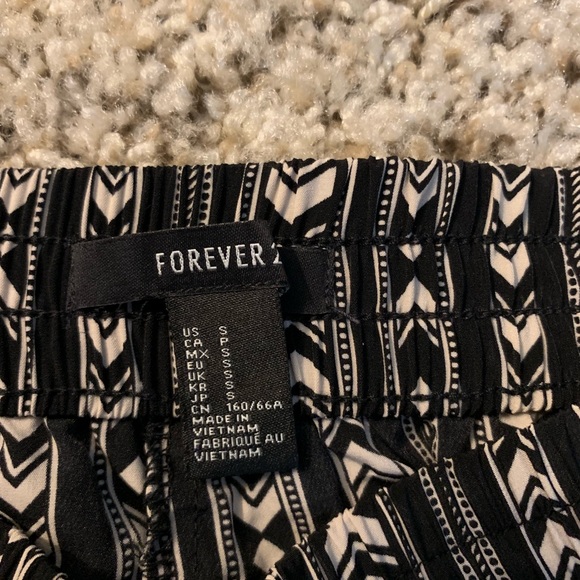 Aztec Shorts - Picture 2 of 3